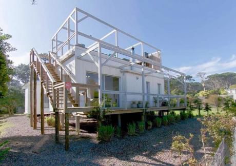 Espectacular Casa En Alquiler En Una Ubicación Ideal! A Pasos De José Ignacio