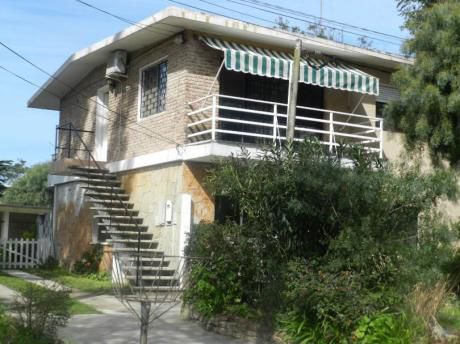 Casa En Curva De Zoologico, Atlantida