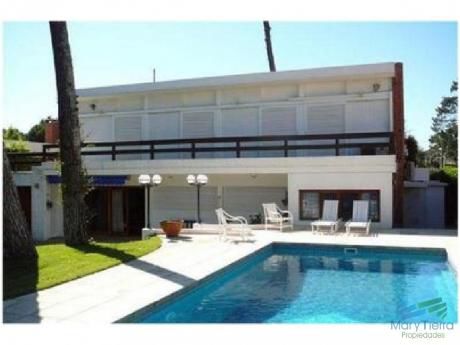 Casas En Playa Mansa