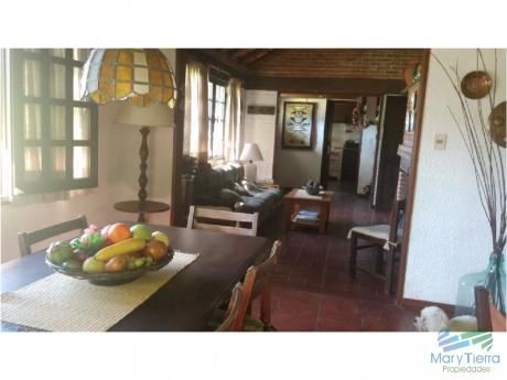 Casa De 3 Dormitorios En Alquiler A 2 Cuadras La Playa Brava, Punta Del Este.