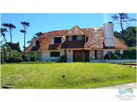Hermosa Casa Zona Rincón Del Indio. A Una Cuadra Del Mar!!
