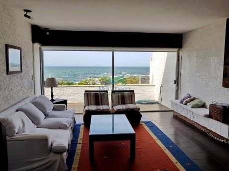 Gran Oportunidad En Venta. Apartamento Pent House, Primera Línea En Península, Punta Del Este.