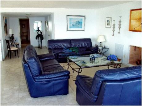 Apartamentos En Playa Brava