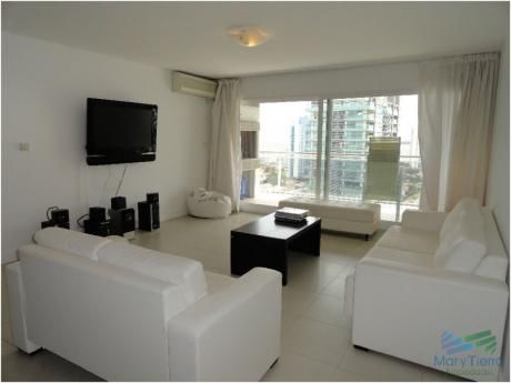 En Alquiler Y Venta ..piso Alto Con Vista Al Mar Y Parrillero Propio En Punta Del Este
