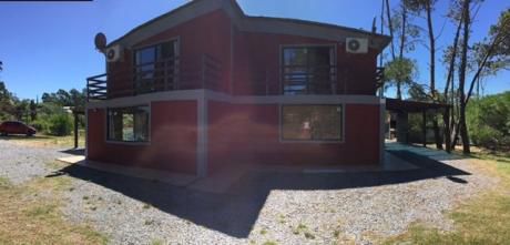 Casas Rojas A Estrenar A 2 De Playa - Punta Colorada