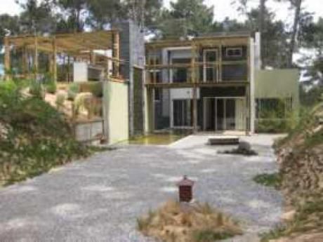 Casa En Club Del Lago - Ref: Pb1256