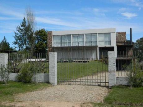 Casa En Alquiler 4 Dormitorios