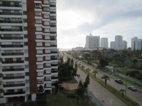 Apartamento En Alquiler 3 Dormitorios