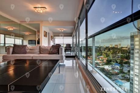 Apartamento Al Frente En Exclusivo Edificio - Vista Al Mar