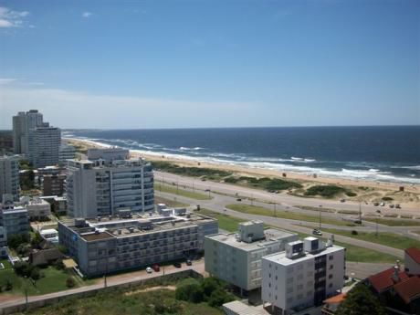 Apartamento En Alquiler 3 Dormitorios