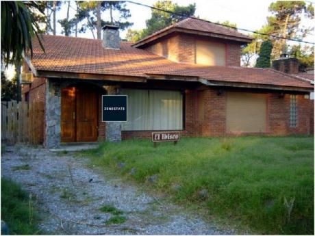 Casa En Alquiler 4 Dormitorios