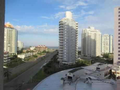 Apartamento En Alquiler 3 Dormitorios