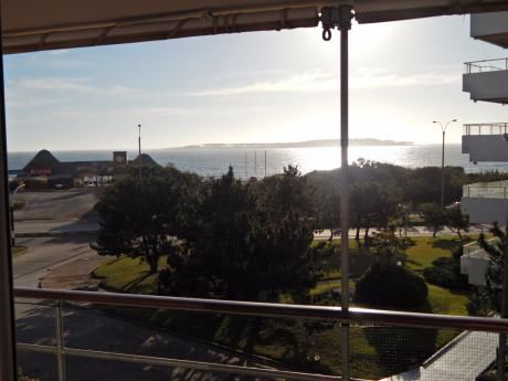 Apartamento Frente Al Mar Rambla Mansa Punta Del Este.