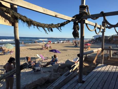 Casa Sobre La Playa U$ 110
