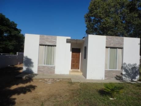 Alquilo Casa En Los Titanes