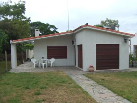 Casa En La Floresta A 1 Cuadra De La Playa