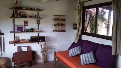 Hermosa Casa Con Ventanal Hacia El Campo