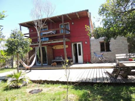 Casa Linda Grande A 1,5 Cuadras De La Playa.