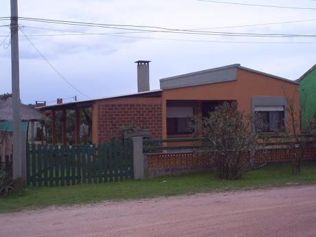 Casa En Barra De Chuy Uruguay (alquiler En El Mejor Punto)