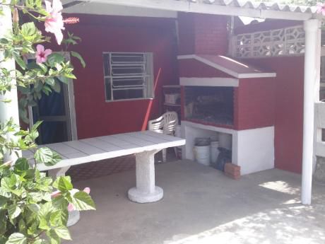 Casa En Cuchilla Alta A 3 Cuadras De La Playa (oportunidad)