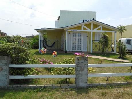 Ideal 2 Flias A 80 Mt.cabito,balconada 4 Dor,2 Banios