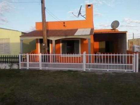 Casa En Balneario Hermenegildo