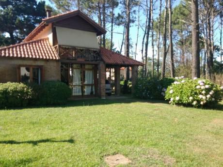 Hermosa Casa: 5 De La Playa Y 1 Del Super