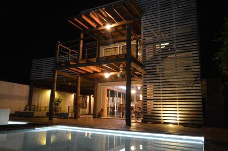 Casa Con Piscina, Muy Cómoda A Mts De Playa