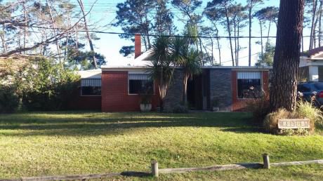 Hermosa Casa C/piscina Pinares Punta Del Este. Cerca Del Mar