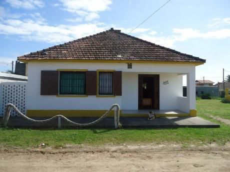 Alquilo Casa Super Cómoda 4 Dor. Barra Do Chuy A Una Del Mar