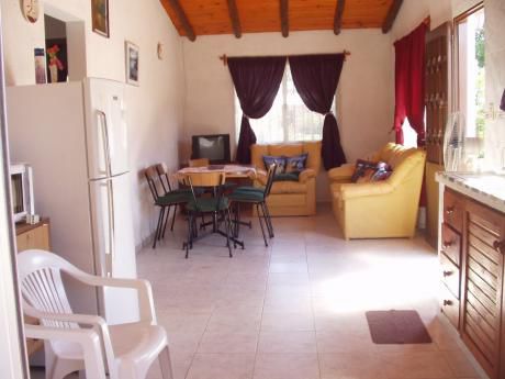 Alquilo Casa En Cuchilla Alta. A1y 1/2 Del Mar. 2dormitorios