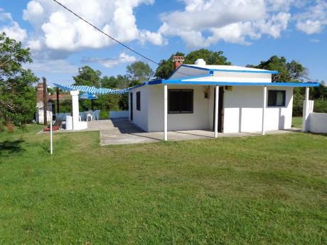 Hermosa Casa 3 Dorm 2 Baños A2de Playa $750 Muy Cómoda
