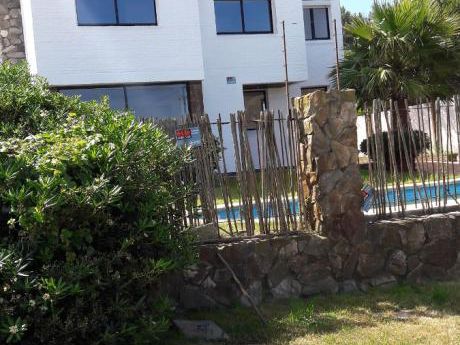 Pinar Playa Piscina Y Barbacoa.