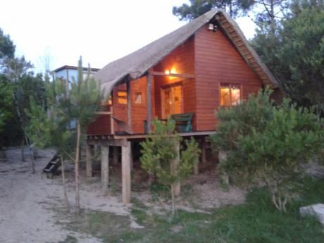 Cabañas Punta Del Diablo... 4 Y 6 Personas Alquilo