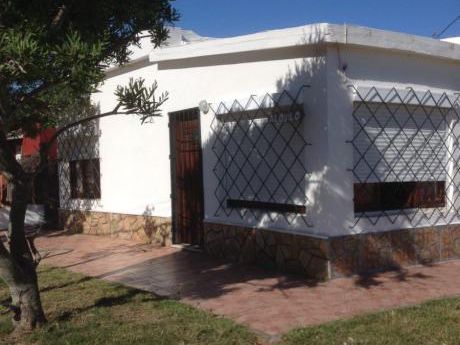 Alquilo Casa 50 Mts De Mar C/parrillero