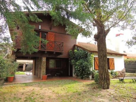 Esplendida Casa Piscina 4 Dor 2bañ Barbacoa Cel 093 310 508
