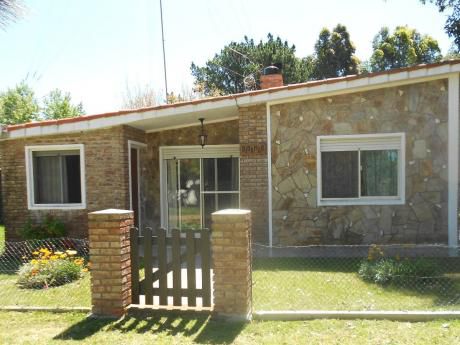 Casa En Playa Hermosa (calle 2 De Miramar ) Maldonado