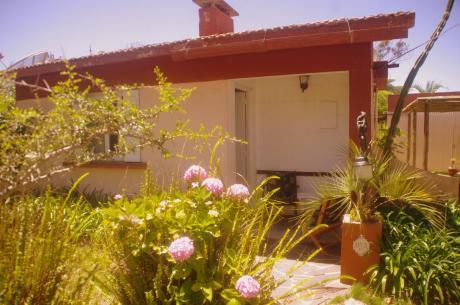 Casa En Alquiler A 50 Mts De La Playa Costa Azul - Rocha