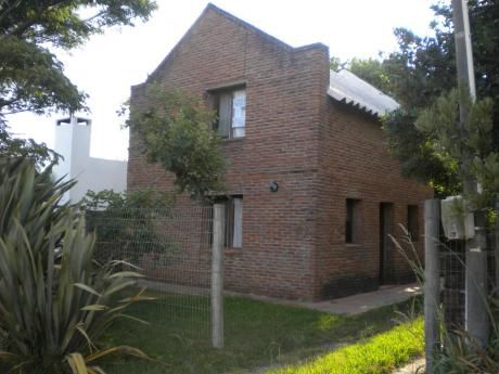Casa 3 Dormitorios Con Jardin Y Parrillero En La Pedrera