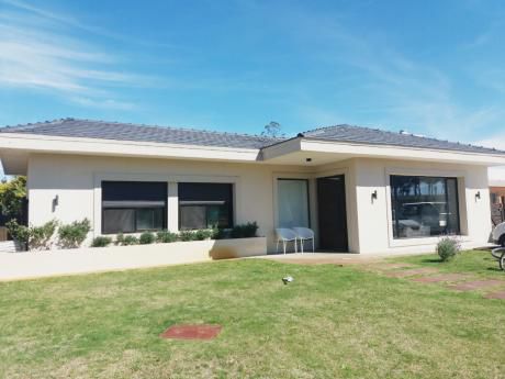 Dueño Alquila Impecable Casa En Barrio Privado Totalmente Equipada