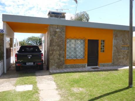 Casa Con Apart En Punta Fría