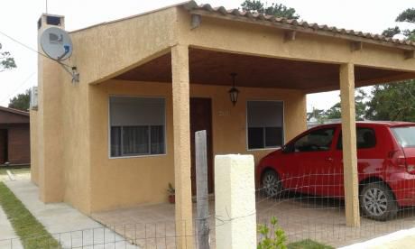 Alquilo O Vendo Casa En Alvorada Con Cabaña En Mismo Predio