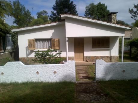 Alquilo Casa A 3 Cuadras De La Playa En La Tuna