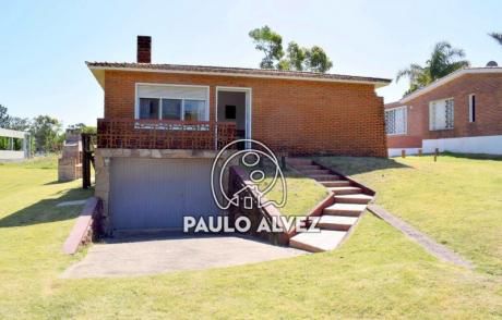 Los Abuelos (2100)