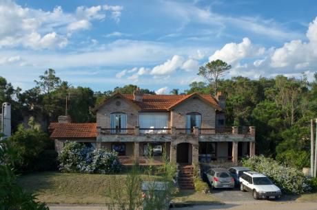 Excelente Casa En Playa Verde