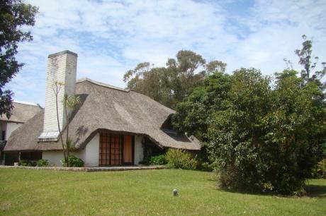 Solanas Casa A Metros Del Mar En Punta Ballena Punta Del Este