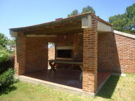 Casa En Alquiler 5 Dormitorios