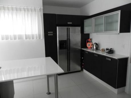 Casa En Alquiler 3 Dormitorios