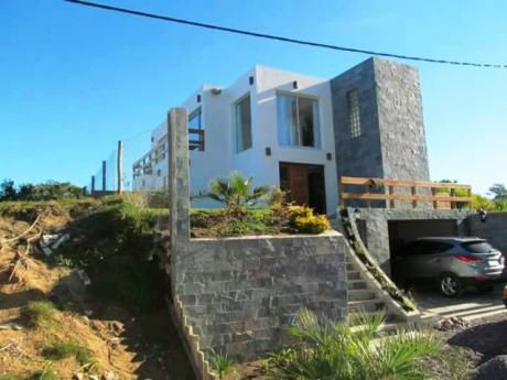 Casa En Alquiler 3 Dormitorios