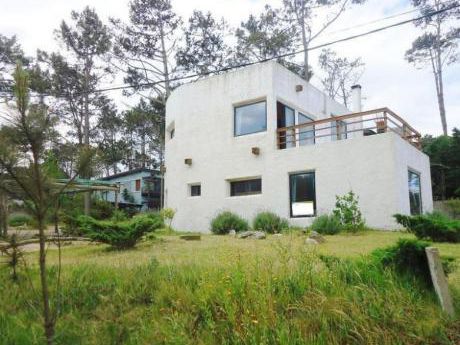 Casa En Alquiler 4 Dormitorios